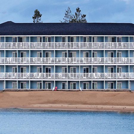 Fairview Beachfront Inn Mackinaw City Exteriér fotografie